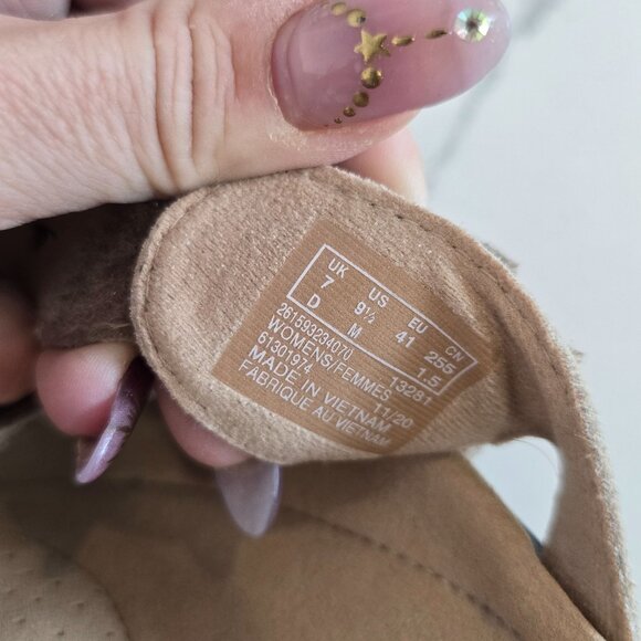 Clarks Collection Womens Comfort Casual Sandals Sz 9 Metallic Leather Adjustable - Picture 6 of 10